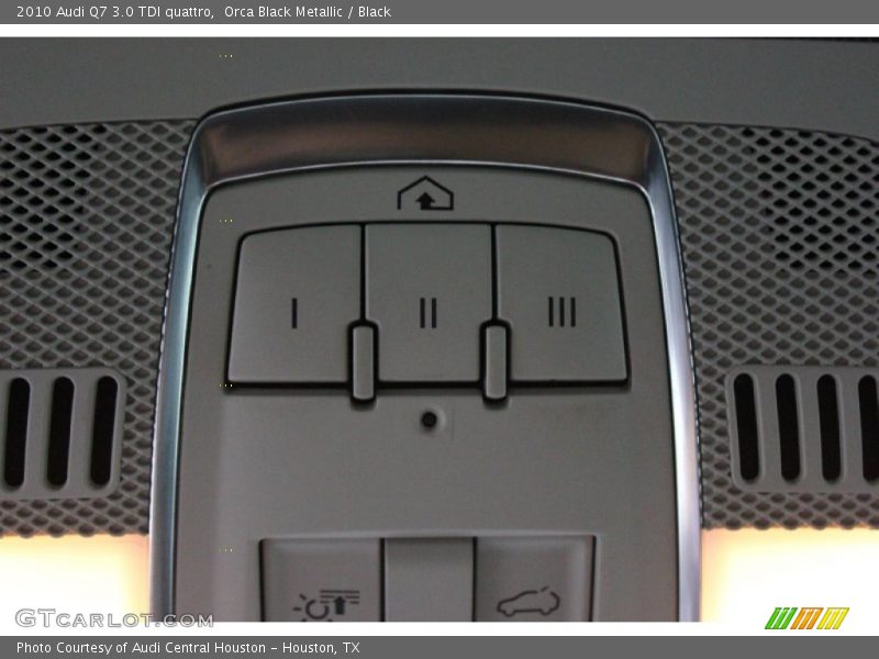 Orca Black Metallic / Black 2010 Audi Q7 3.0 TDI quattro