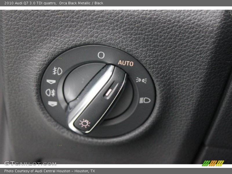 Orca Black Metallic / Black 2010 Audi Q7 3.0 TDI quattro