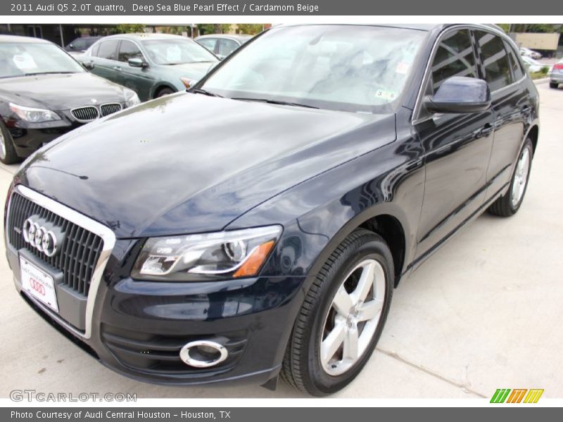 Deep Sea Blue Pearl Effect / Cardamom Beige 2011 Audi Q5 2.0T quattro