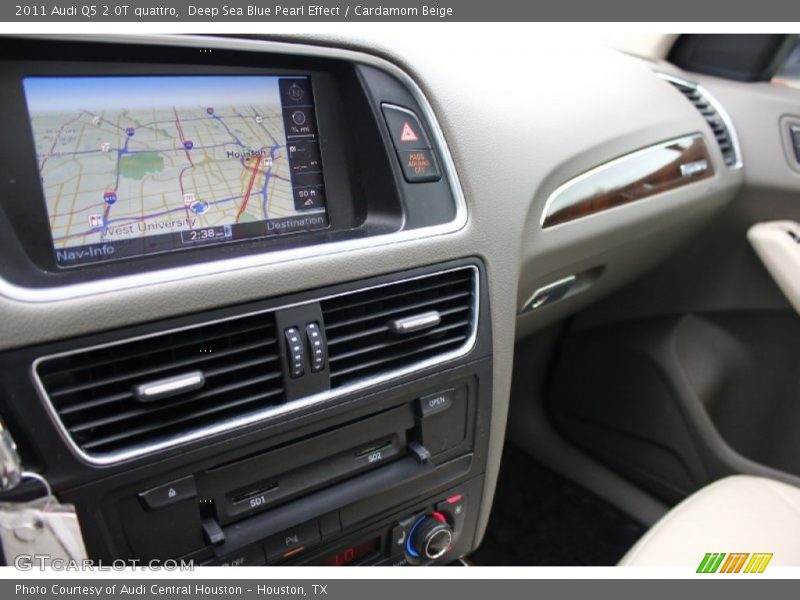 Deep Sea Blue Pearl Effect / Cardamom Beige 2011 Audi Q5 2.0T quattro