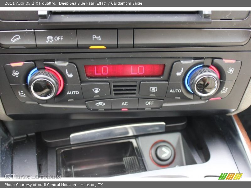Deep Sea Blue Pearl Effect / Cardamom Beige 2011 Audi Q5 2.0T quattro