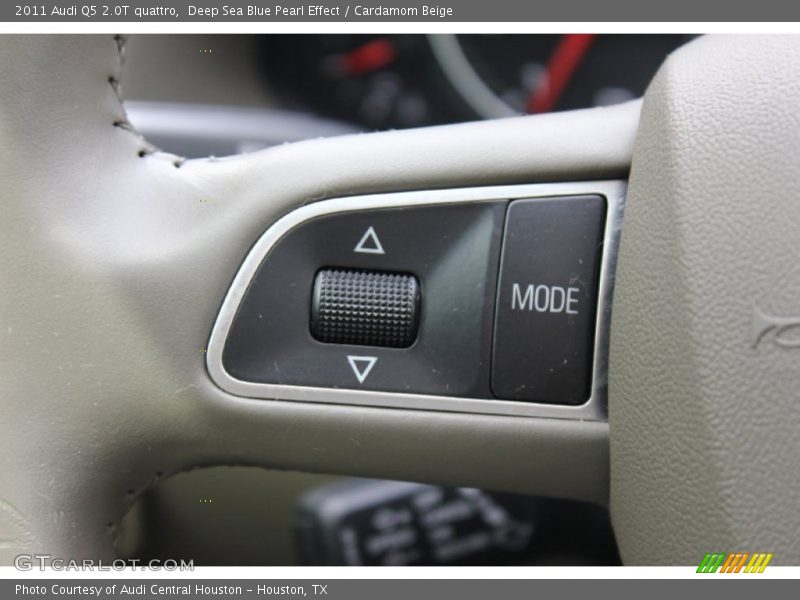 Deep Sea Blue Pearl Effect / Cardamom Beige 2011 Audi Q5 2.0T quattro