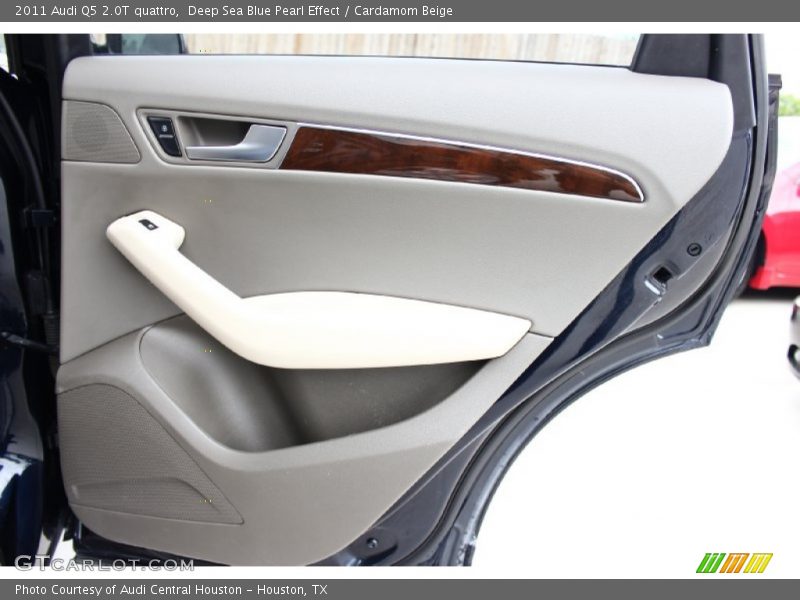 Deep Sea Blue Pearl Effect / Cardamom Beige 2011 Audi Q5 2.0T quattro