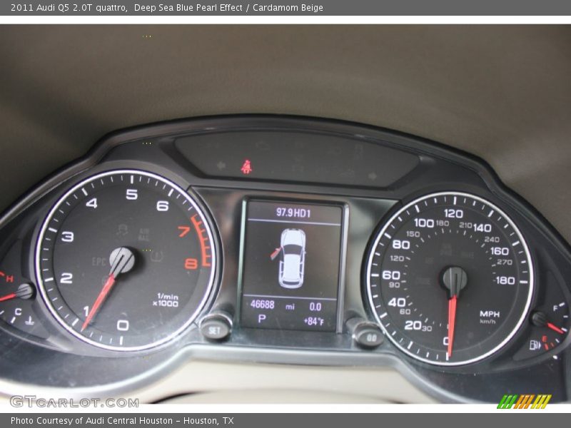 Deep Sea Blue Pearl Effect / Cardamom Beige 2011 Audi Q5 2.0T quattro