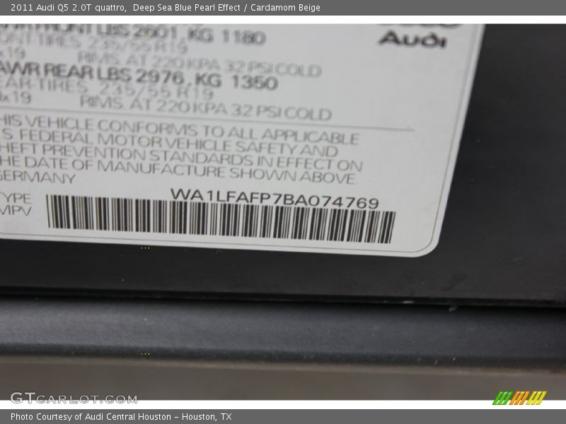 Deep Sea Blue Pearl Effect / Cardamom Beige 2011 Audi Q5 2.0T quattro