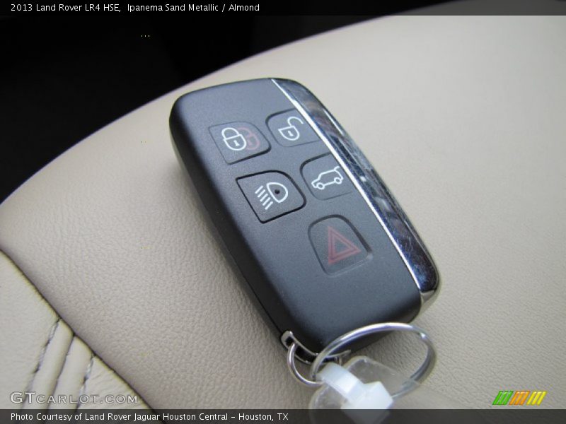 Keys of 2013 LR4 HSE