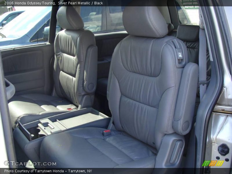 Silver Pearl Metallic / Black 2006 Honda Odyssey Touring