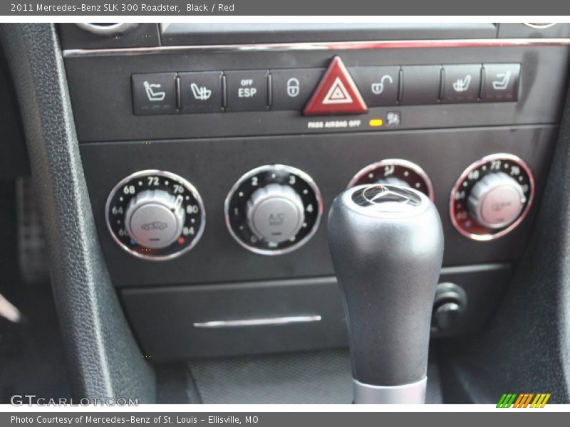 Black / Red 2011 Mercedes-Benz SLK 300 Roadster