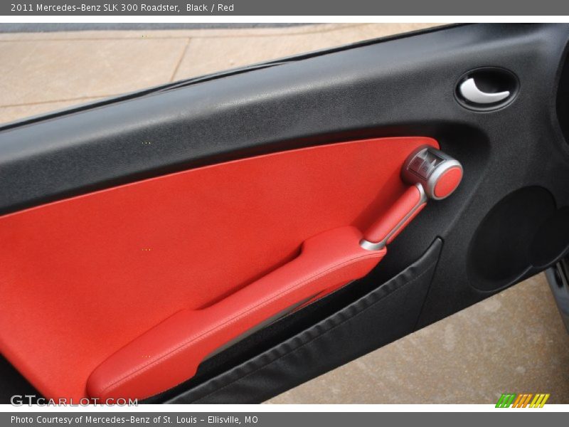 Black / Red 2011 Mercedes-Benz SLK 300 Roadster
