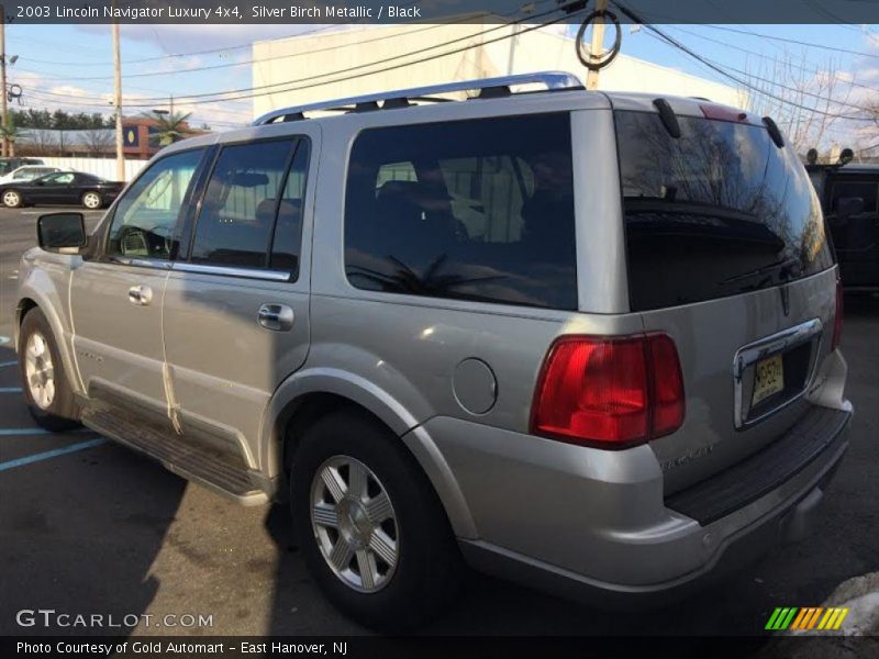 Silver Birch Metallic / Black 2003 Lincoln Navigator Luxury 4x4