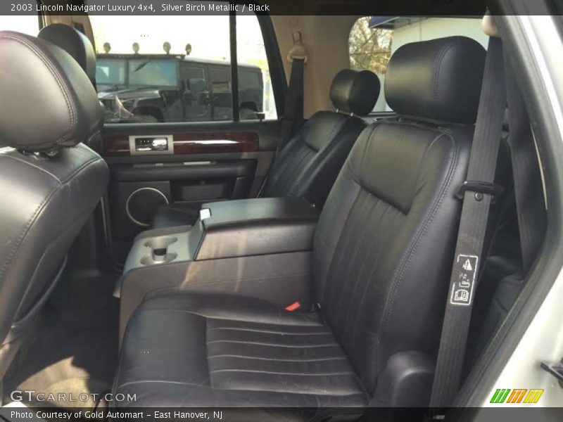 Rear Seat of 2003 Navigator Luxury 4x4