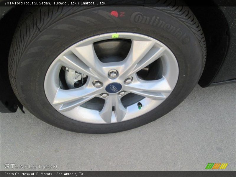 Tuxedo Black / Charcoal Black 2014 Ford Focus SE Sedan