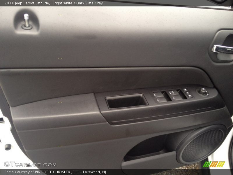 Bright White / Dark Slate Gray 2014 Jeep Patriot Latitude