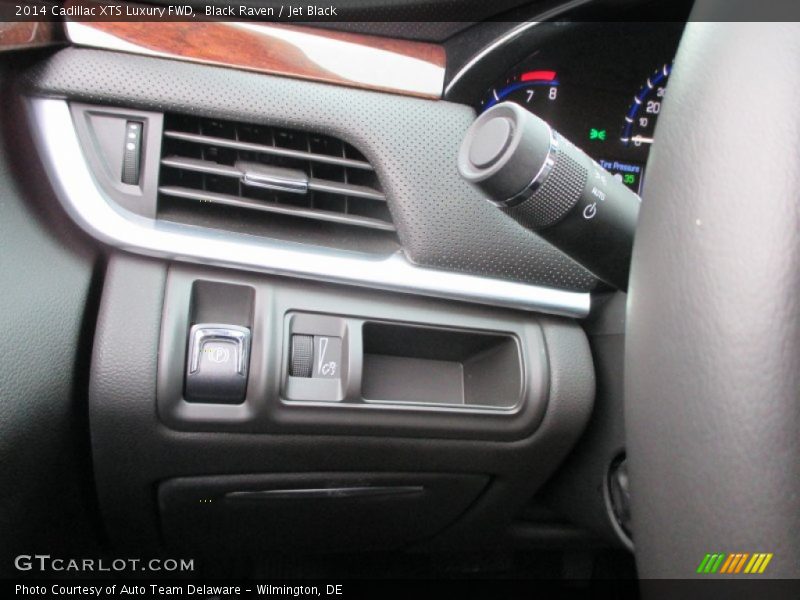 Black Raven / Jet Black 2014 Cadillac XTS Luxury FWD