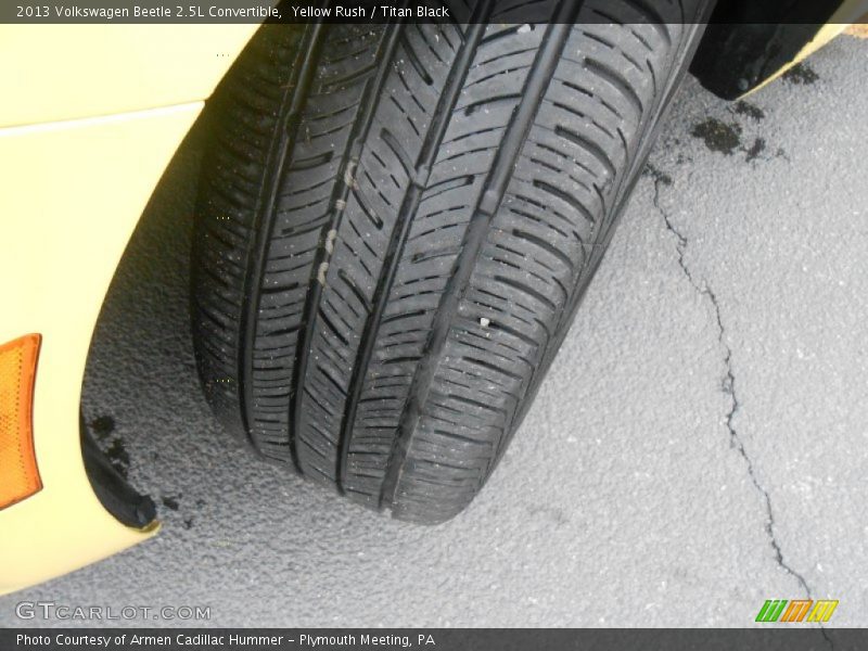 Yellow Rush / Titan Black 2013 Volkswagen Beetle 2.5L Convertible