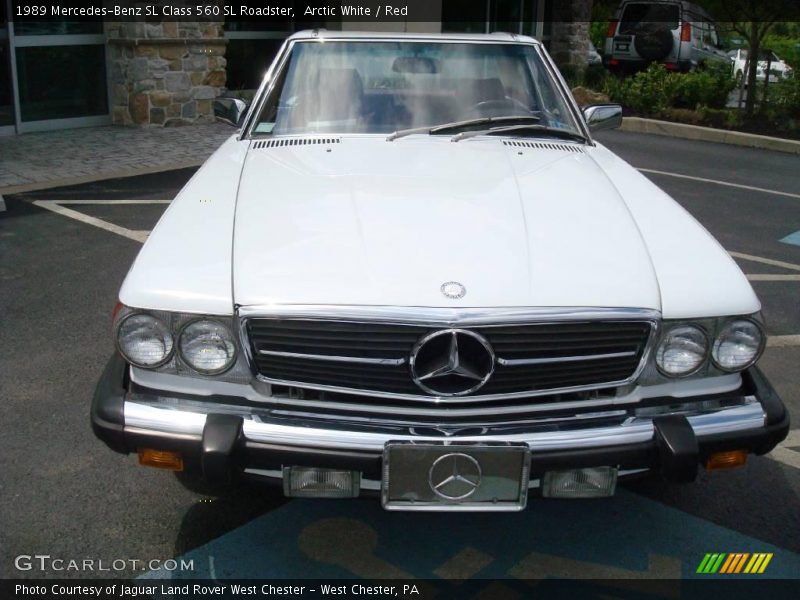 Arctic White / Red 1989 Mercedes-Benz SL Class 560 SL Roadster
