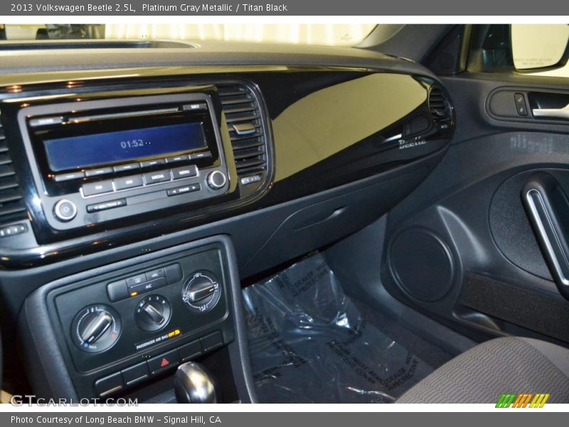 Platinum Gray Metallic / Titan Black 2013 Volkswagen Beetle 2.5L