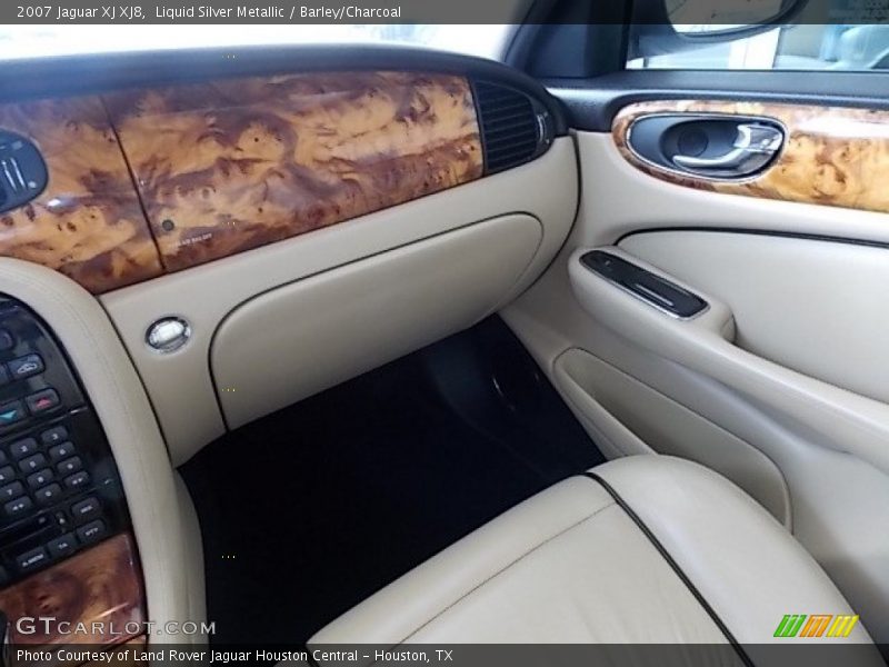 Liquid Silver Metallic / Barley/Charcoal 2007 Jaguar XJ XJ8
