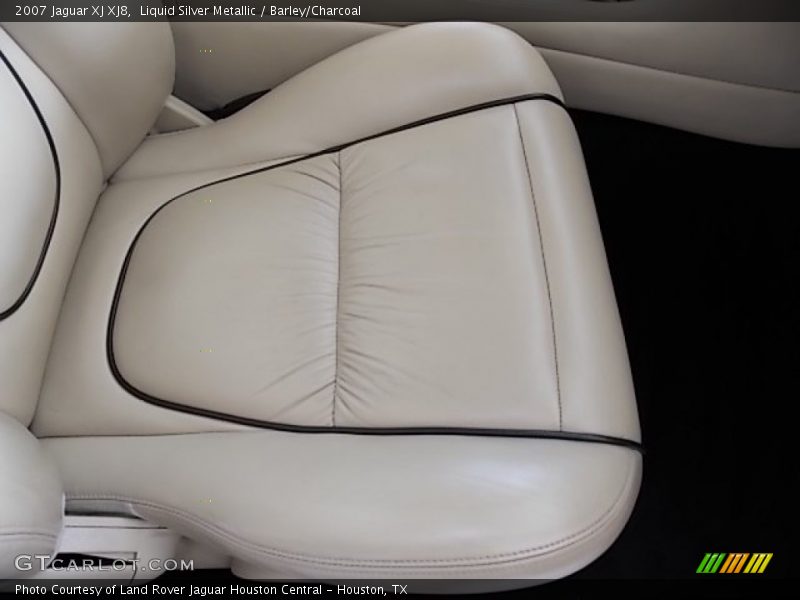 Liquid Silver Metallic / Barley/Charcoal 2007 Jaguar XJ XJ8