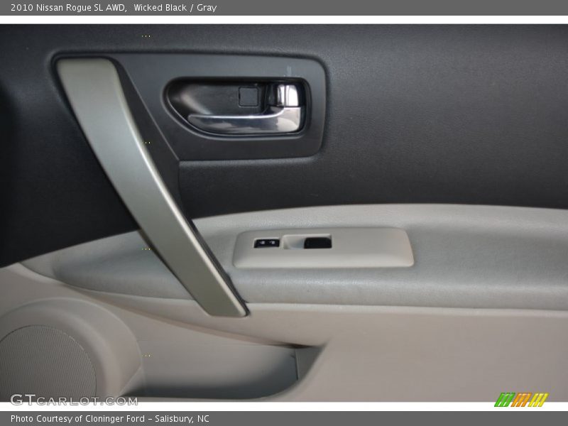 Wicked Black / Gray 2010 Nissan Rogue SL AWD