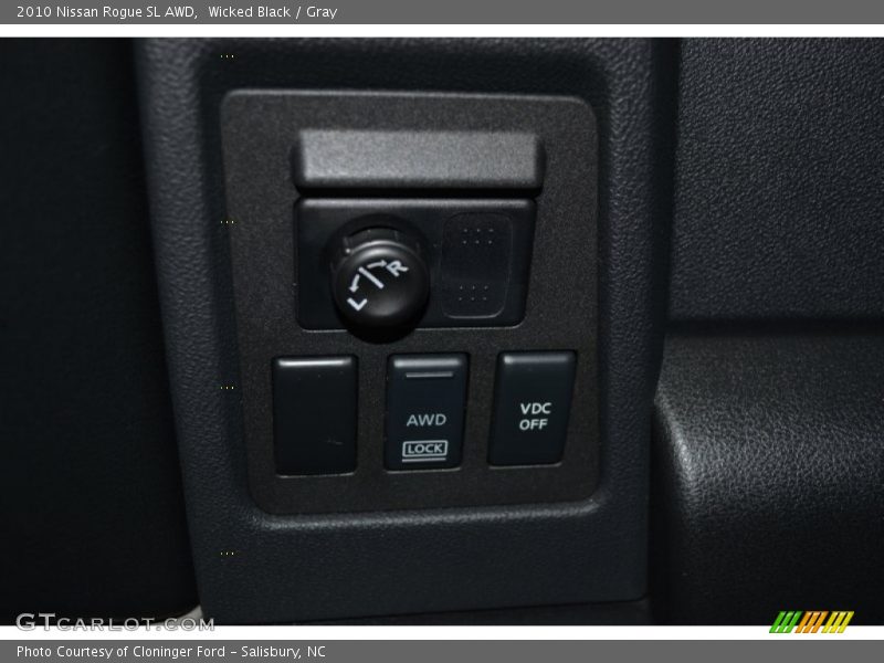 Wicked Black / Gray 2010 Nissan Rogue SL AWD