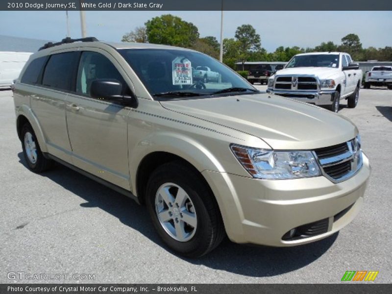 White Gold / Dark Slate Gray 2010 Dodge Journey SE
