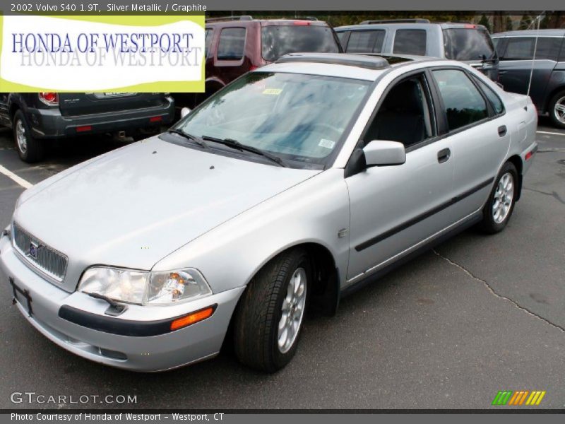 Silver Metallic / Graphite 2002 Volvo S40 1.9T