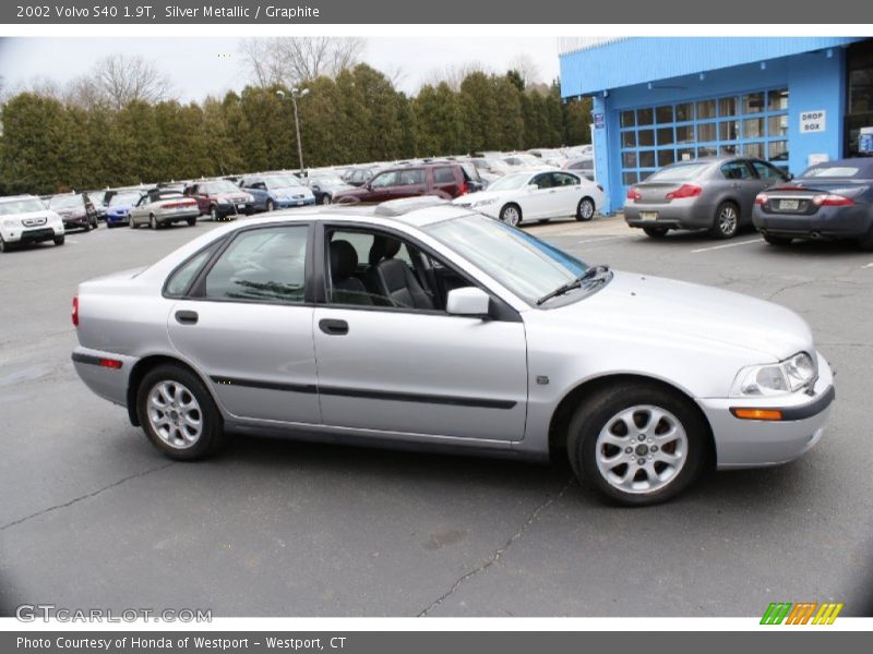 Silver Metallic / Graphite 2002 Volvo S40 1.9T
