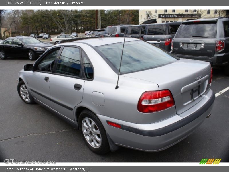 Silver Metallic / Graphite 2002 Volvo S40 1.9T