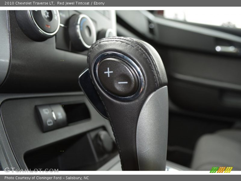 Red Jewel Tintcoat / Ebony 2010 Chevrolet Traverse LT