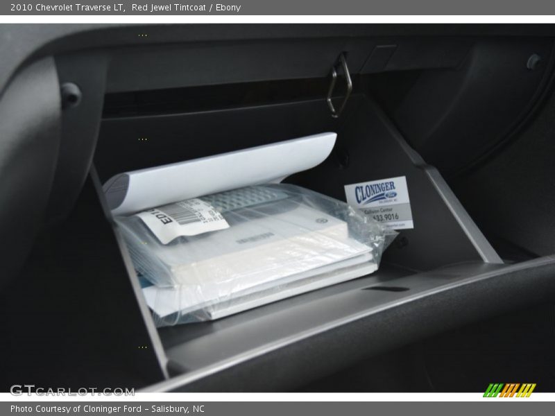 Red Jewel Tintcoat / Ebony 2010 Chevrolet Traverse LT
