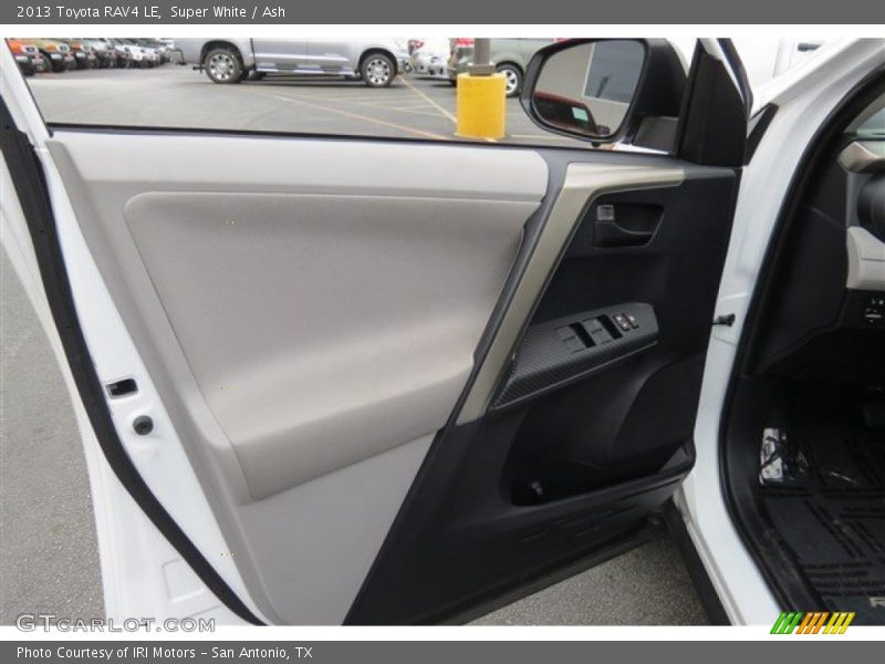 Super White / Ash 2013 Toyota RAV4 LE