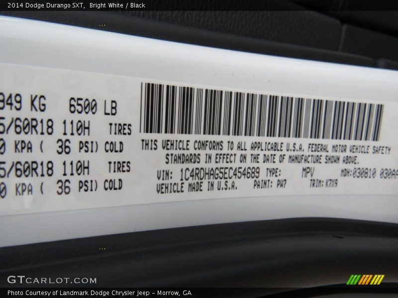 Bright White / Black 2014 Dodge Durango SXT