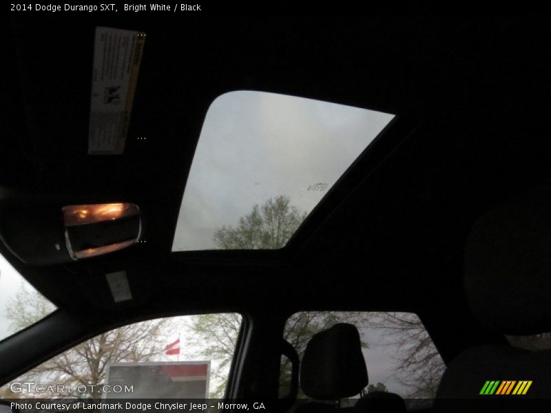 Bright White / Black 2014 Dodge Durango SXT
