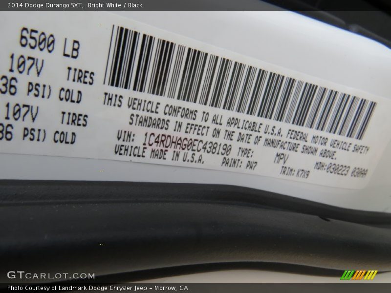 Bright White / Black 2014 Dodge Durango SXT