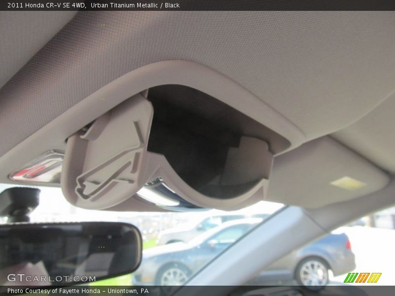 Urban Titanium Metallic / Black 2011 Honda CR-V SE 4WD