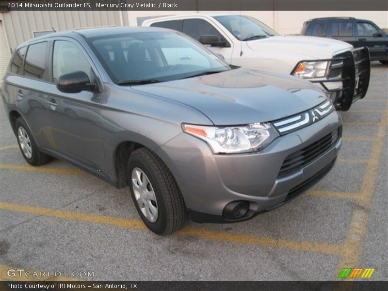 Mercury Gray Metallic / Black 2014 Mitsubishi Outlander ES