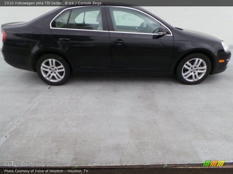 Black / Cornsilk Beige 2010 Volkswagen Jetta TDI Sedan