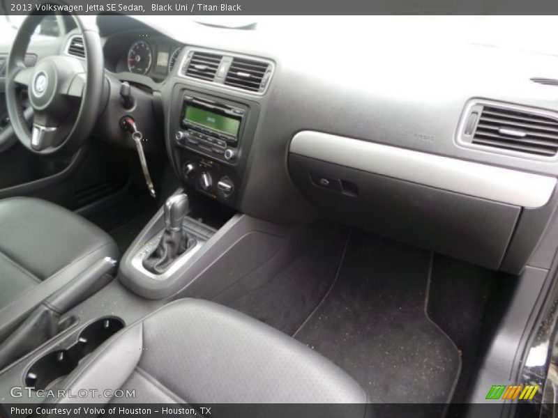 Black Uni / Titan Black 2013 Volkswagen Jetta SE Sedan