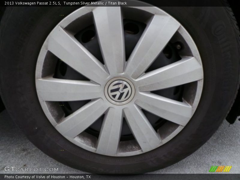 Tungsten Silver Metallic / Titan Black 2013 Volkswagen Passat 2.5L S