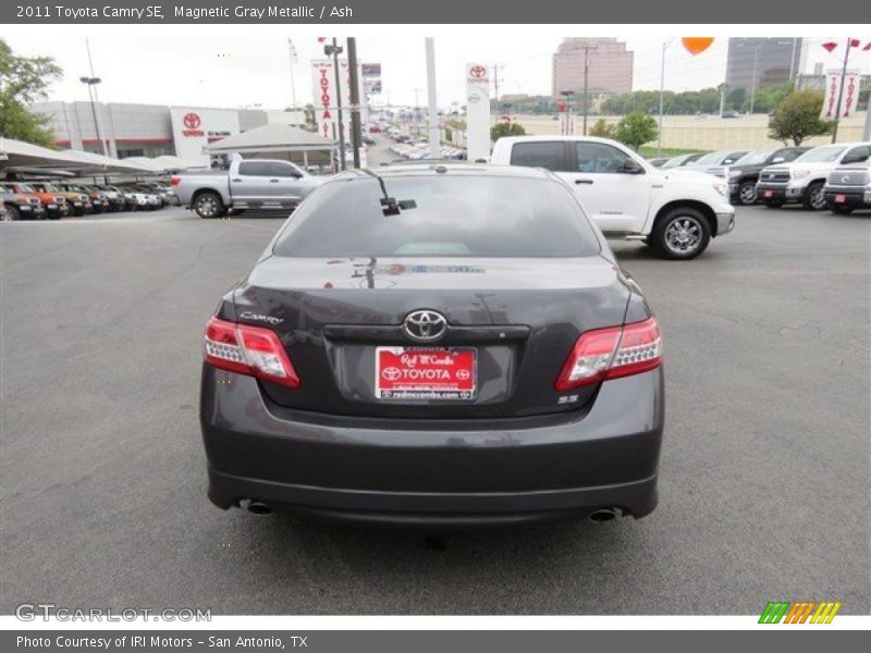 Magnetic Gray Metallic / Ash 2011 Toyota Camry SE