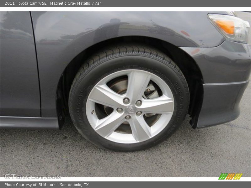 Magnetic Gray Metallic / Ash 2011 Toyota Camry SE