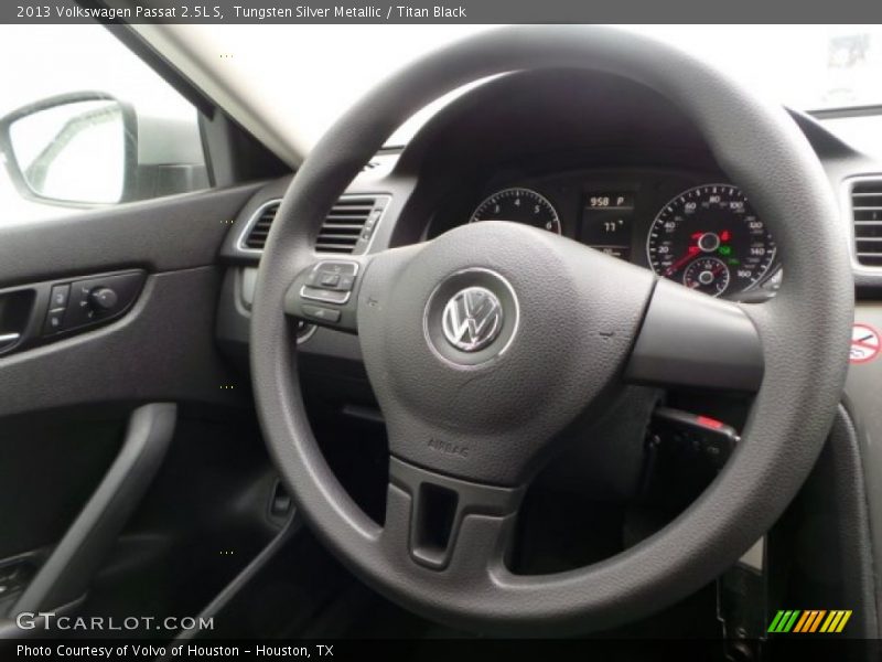Tungsten Silver Metallic / Titan Black 2013 Volkswagen Passat 2.5L S