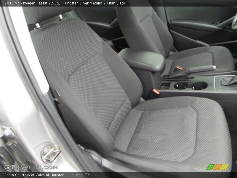Tungsten Silver Metallic / Titan Black 2013 Volkswagen Passat 2.5L S