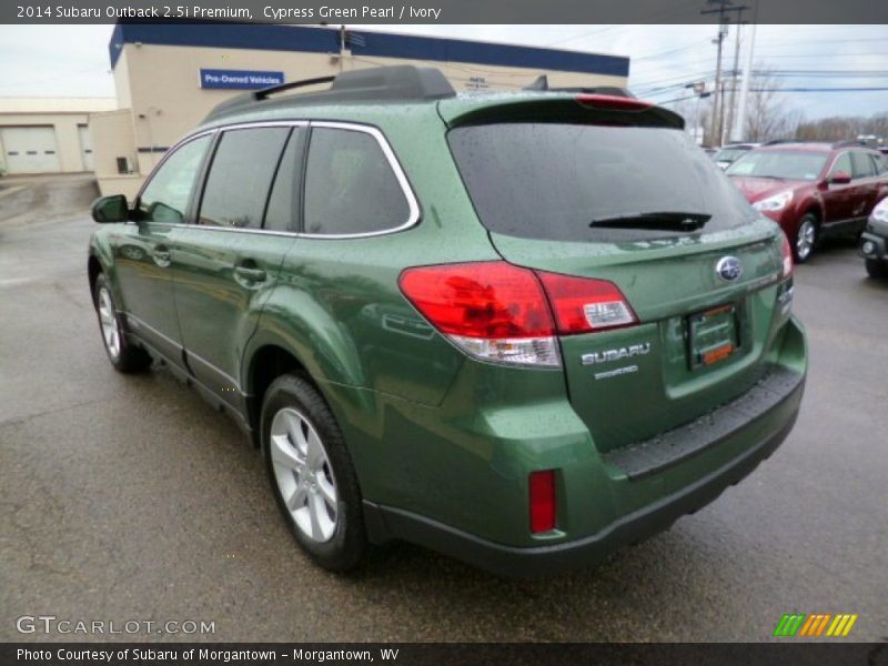Cypress Green Pearl / Ivory 2014 Subaru Outback 2.5i Premium