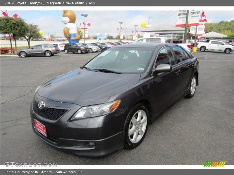 Magnetic Gray Metallic / Ash 2009 Toyota Camry SE