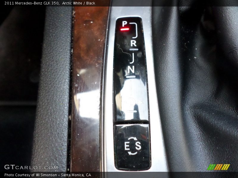 Arctic White / Black 2011 Mercedes-Benz GLK 350