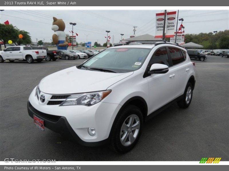 Super White / Ash 2013 Toyota RAV4 XLE