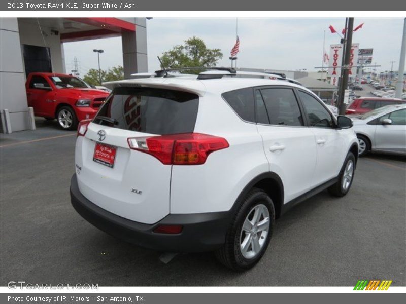 Super White / Ash 2013 Toyota RAV4 XLE