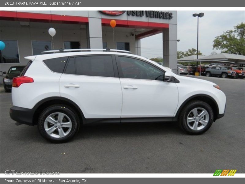 Super White / Ash 2013 Toyota RAV4 XLE